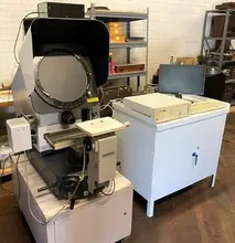 14" Mitutoyo Optical Comparator PH-350H, Horiz., Bench Model, Surface Illumination, 5X Lens