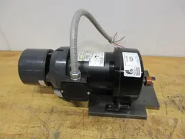 DAYTON AC Gearmotor Model 6Z400A: Parallel, Single Output Shaft, Split-Phase, TEFC, 8.5 RPM, 974 in-lb Max Torque with Dayton 4Z447A Magnetic Disc Brake- Auction Item