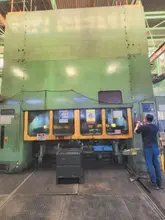 600 Ton Komatsu Transfer Press, Model E2T600-BM, 19" STR, 33" Die Height, 6" ADJ, 120" x 55" BA, 15-30 SPM Vari, 6 Stage Trans, Cushions