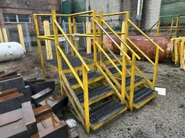 (3) HEAVY DUTY PLATFORM STAIRS: STOCK #23128