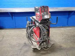 LINCOLN 350 A WELDER  -  POWER WAVE S350