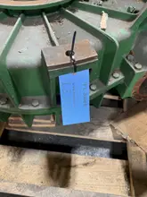 Beardsley and Piper model 64756REP 100b heavy duty gearbox s/n R-2792-206 note: missing input shaft