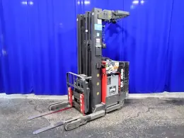 RAYMOND 4500 LBS ELECTRIC STAND UP FORK LIFT  -  EZ R40TT
