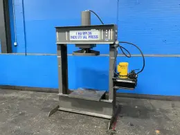 CHAMPION 165 TONS TIRE PRESS