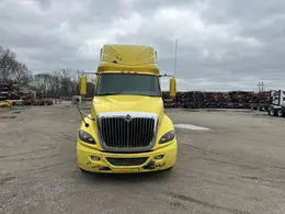International LF687 Sleeper Truck, 2016 – 1.1 Million Miles – Cummins ISX – Tandem Axle Highway Tractor