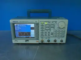 TEKTRONIX DUAL CHANNEL ARBITRARY / FUNCTION  -  AFG3102