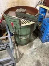 ULTRAMATIC SVB 3.5 VIBRATORY TUMBLER