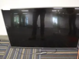 LG TV w Remote 44" X 25"- Auction Item