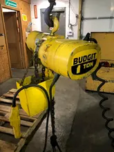 1 TON BUDGIT ELECTRIC CHAIN HOIST