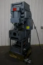 150 TON CROSBY HYDRAULIC SWAGING PRESS: STOCK #74576