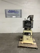 MANESTY 16 STATIONS 16 STATION BETAPRESS TABLET PRESS