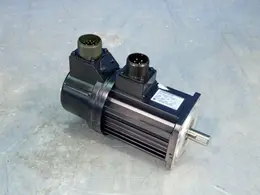 YASKAWA ELECTRIC AC SERVO MOTOR   -  USASEM-03AS2K