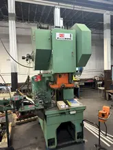 100 TON PresseROSS 100-R4 GAP FRAME PRESS. STOCK # 0682024
