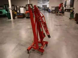 8- Ton Long Ram Rolling Engine Hoist with Folding Legs ***Missing Handle***- Auction Item