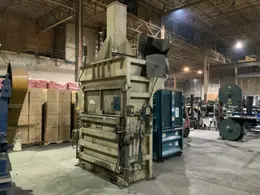SELMA VERTICAL INDUSTRIAL BALER . STOCK# 1263622