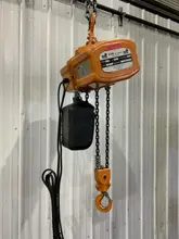2 TON VESTIL ELECTRIC HOIST MODEL H-4000-3: STOCK #80868
