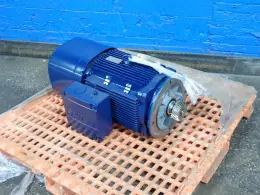 SEW EURODRIVE 30 HP GEAR MOTOR  -  DRN180L4/BE30HR-FG