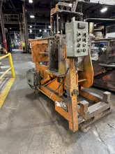 Hall model 2H molding machine 28x34 front platen, 27" x 34" rear platen, s/n 206694, controls and tie bars, no hydraulics