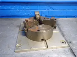 BUCK FORWARD 8" 8" 3 JAW CHUCK