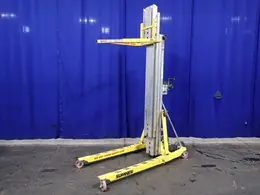 SUMNER MANUFACTURING CO 18 FT / 650 LBS CONTRACTOR LIFT  -  2118