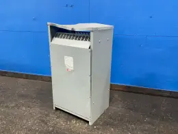 EATON 225 KVA TRANSFORMER  -  V48M28T22L