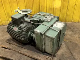 30 HP &amp; 50 TAPER PONTIAC MODEL MH30-TR7 VERTICAL MILLING HEAD: STOCK #13207