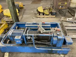 3 TON MUNCK TOP RUNNING TROLLEY HOIST. STOCK # 0315022