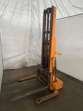 1,500 LB BIG JOE 1518-T-12 ELECTRIC LIFT. STOCK # 0873824