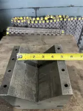 4-3/8" SUBURBAN TOOL V-BLOCK 90 DEGREE SET. STOCK # 0255524