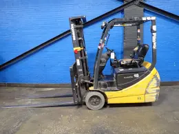 KOMATSU 2600 POUNDS ELECTRIC FORKLIFT  -  FB18MU-12
