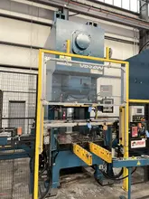 220 TON KOMATSU GAP FRAME STAMPING PRESS