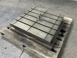 DEVLIEG MACHINE COMPANY 30” X 30” T SLOTTED ROTARY TABLE