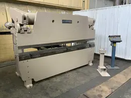 1999 Accurpress 710010 Hydraulic Press Brake (#5833)