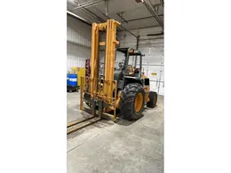 Case 588H Rough Terrain Forklift, 2015 – 8,000LB Capacity, Low Hours