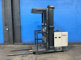 Crown 3000 Lbs Electric Order Picker - Sp3510-30