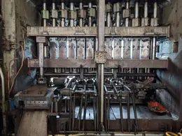 WATERBURY FARREL #2012 EYELET PRESS