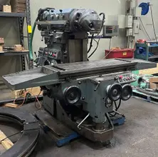 Huron NU3 Manual milling machine equipped with DRO