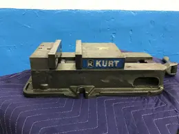 6" KURT ANGLOCK MODEL #D675 VISE: STOCK #73545