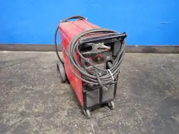 LINCOLN ELECTRIC 350 A WELDER   -  POWER MIG 350MP