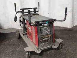 LINCOLN 350 AMP WELDER  -  POWER WAVE S350
