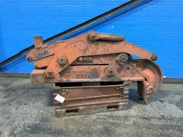 HEPPENSTALL 30,000 LBS LIFTER