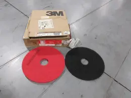 3M 7300 &amp; 5100, (4ea) 17" Stripping and Buffing Pads- Auction Item