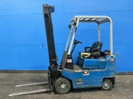 HYSTER 3500 LBS PROPANE FORKLIFT  -  S30XL