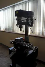 ENCO TABLE TOP SINGLE SPINDLE DRILL WITH TABLE VISE: YOBRO #26219