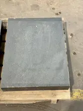 24" X 18" X 3" GRANITE SURFACE PLATE. STOCK # 1086426