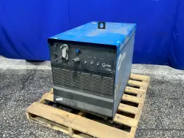 Miller  450 A  Welder  - Auto Deltaweld 452