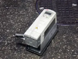 ABB VARIABLE FREQUENCY DRIVE (VFD)  -  ACS550-U1-012A-4