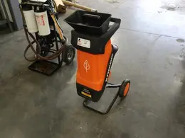 SuperHandy GUT018 Electric Wood Chipper, Portable - Single Phase- Auction Item
