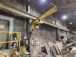 1 TON RELIABLE WALL MOUNTED JIB CRANE W/ 1 TON BUDGIT HOIST W/ TROLLEY: YOBRO #25151