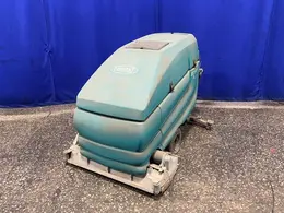 TENNANT 38” FLOOR SCRUBBER  -  5700 XD